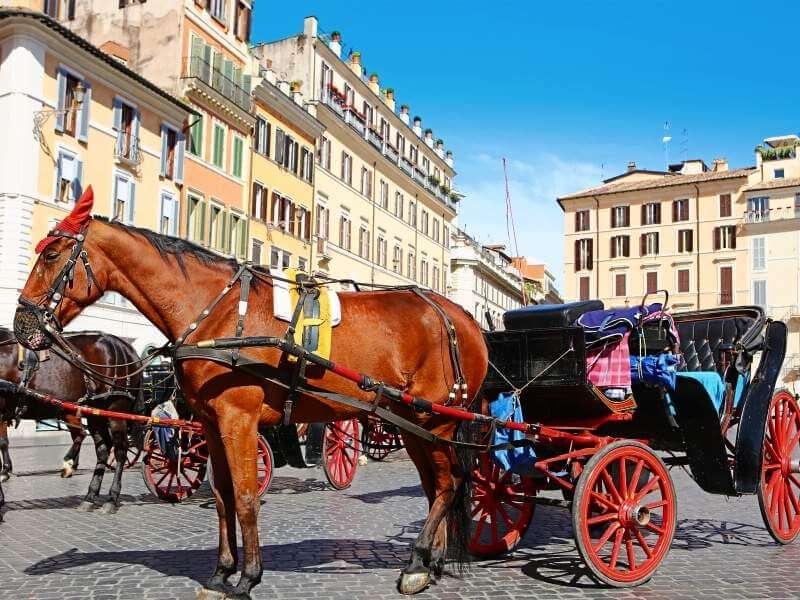 Piazza di Spagna Geschichte und Highlights