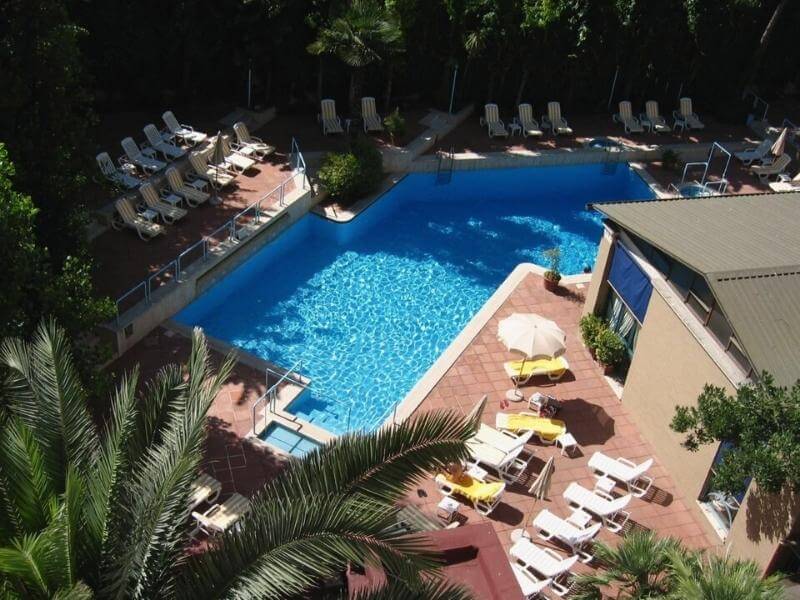 4 Sterne Hotel mit Pool und Garten Rom