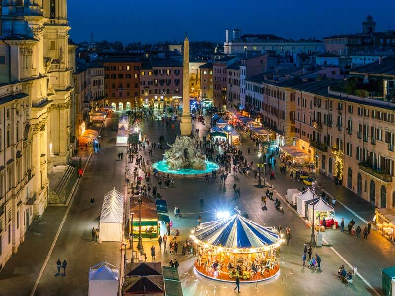 Weihnachtsmarkt-in-Rom-im-Winter-Piazza-Navona