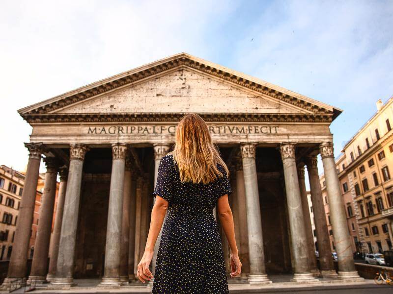 Kleiderordnung Pantheon Rom