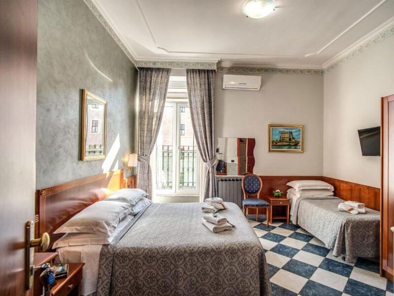 Hotel-Centro-Cavour-Roma-Zimmer