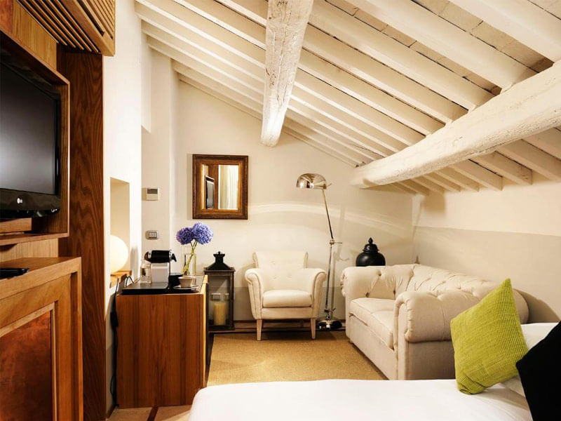 Hotel-Mario-De'Fiori-37-Zimmer