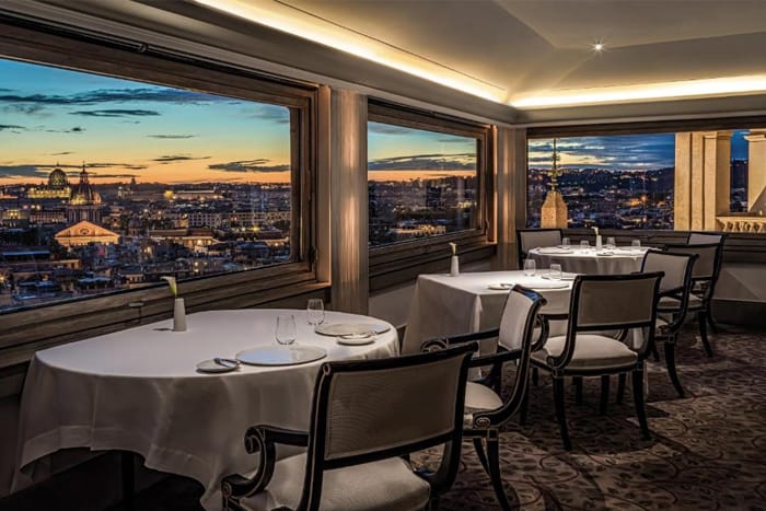 Restaurant-Luxushotel-Hassler-Roma-an-der-Spanischen-Treppe