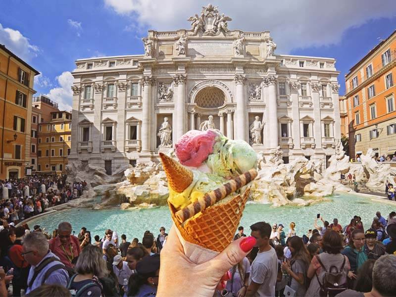 Travi-Brunnen-Rom-Touristenandrang