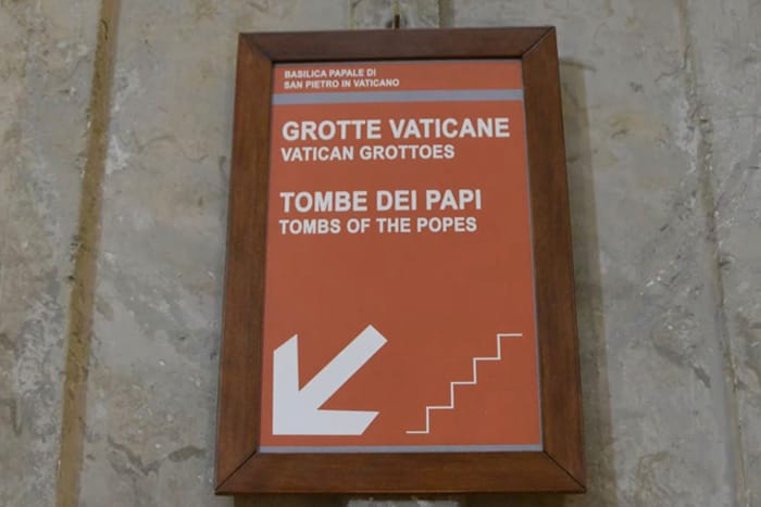 Vatikan-Schatzkammer-im-Petersdom