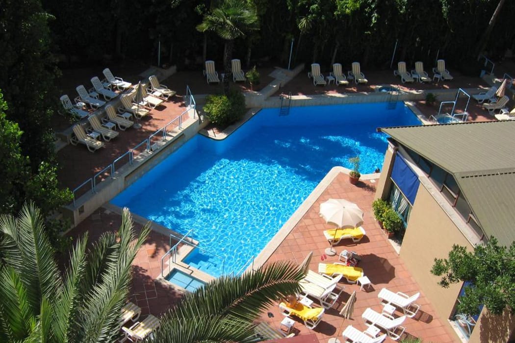 Aldrovandi-Residence-City-Suites-Hotel-in-Rom-mit-Außenpool
