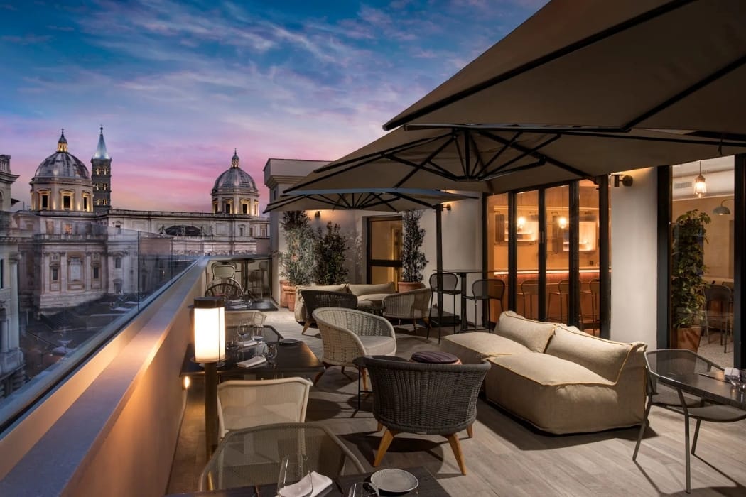 Familenhotel-Rom-DoubleTree-Dachterrasse