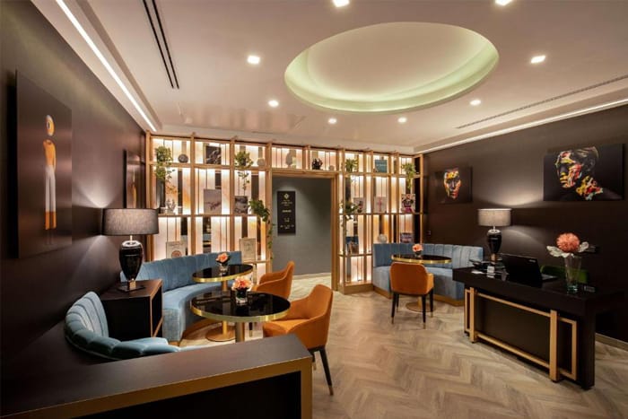 Hotel-La-Place-Lobby