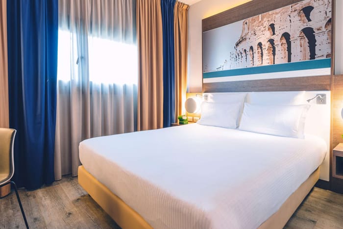 Hotelzimmer-Mercure-Roma-Centro-Colosseo