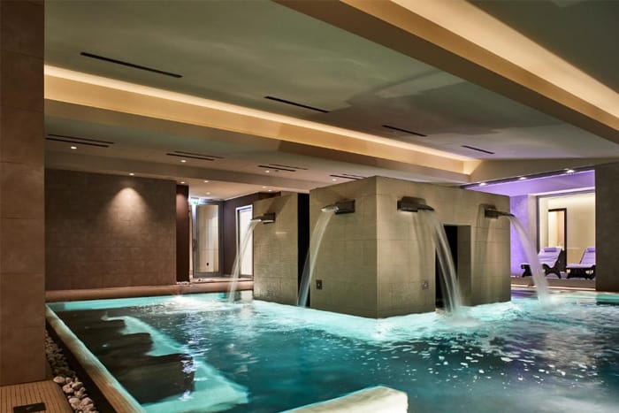 Innenpool-Hotel-Villa-Pamphili-Roma