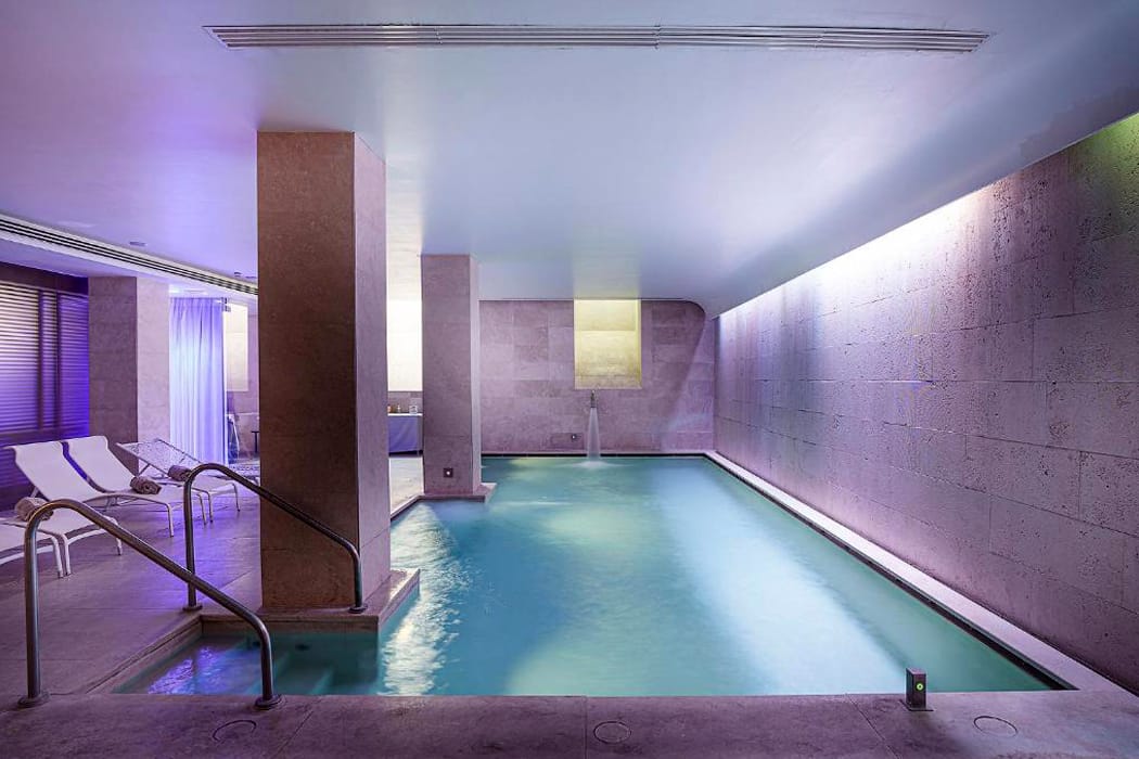Pool-im-Wellnesshotel-Palazzo-Montemartini-Rom