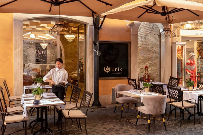 Romantik-Hotel-Rom-mit-Frühstück