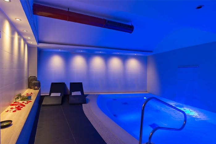 Schwimmbad-im-Hotel-Lunetta-in-Rom